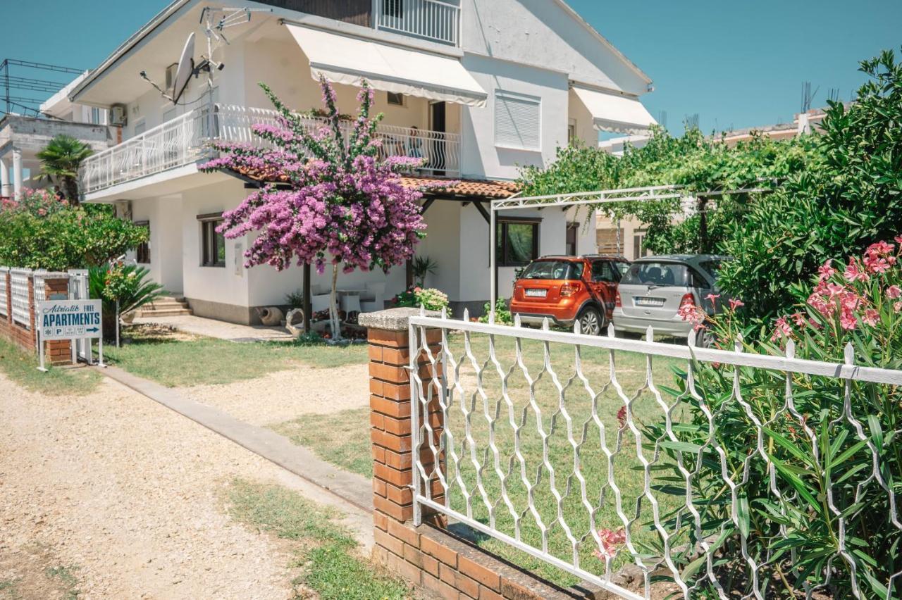 Vila Adriatik Ulcinj Exterior photo