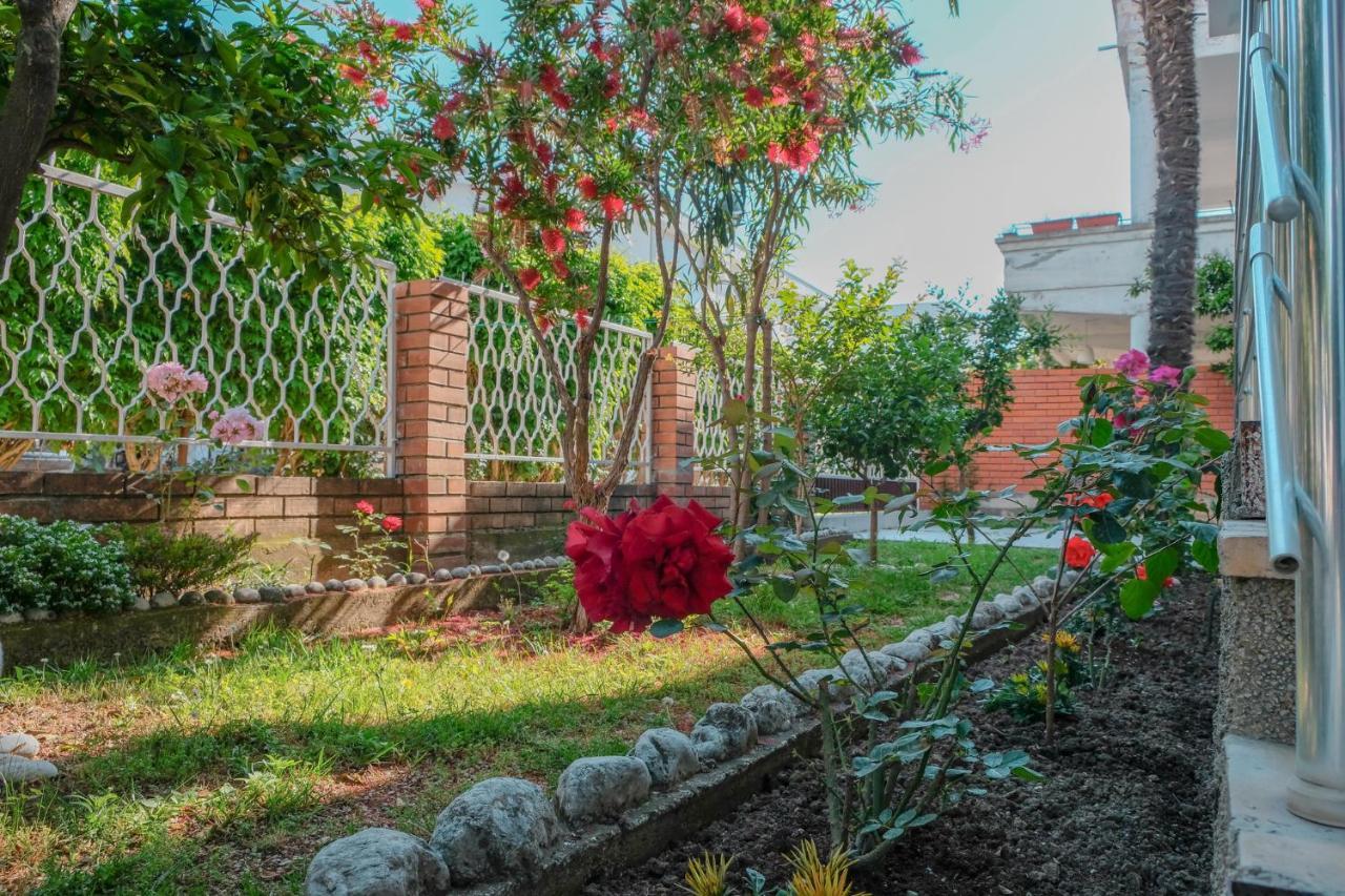 Vila Adriatik Ulcinj Exterior photo