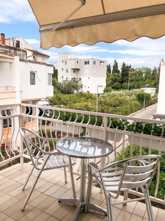 Vila Adriatik Ulcinj Exterior photo